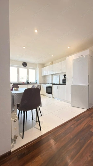 Proprietar ofer spre închiriere apartament 2-Camere spațios și luminos Zona Intim  - imagine 2