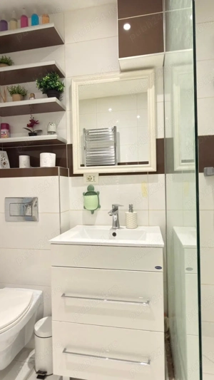 Proprietar ofer spre închiriere apartament 2-Camere spațios și luminos Zona Intim  - imagine 7