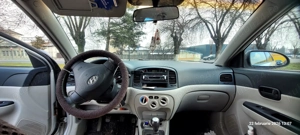 Hyundai Accent MC 1.4 DOHC GL+ 4DR M T STD - imagine 4