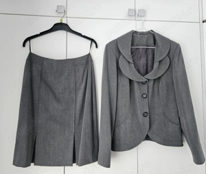 vand costum taior gri doua piese
