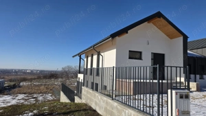 Casa Manastirea DEALU TARGOVISTE cu vedere la oras - imagine 2