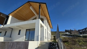 Casa Manastirea DEALU TARGOVISTE cu vedere la oras - imagine 3