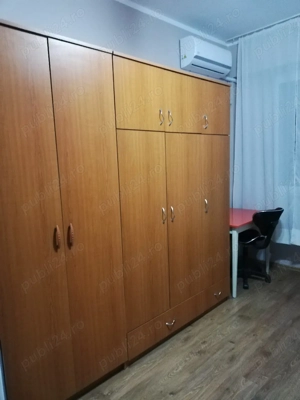 Închiriez garsoniera 