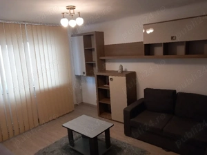 Proprietar inchiriez garsoniera