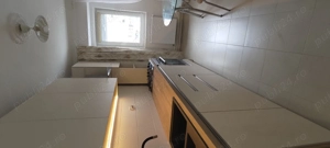 Inchiriez apartament zona centrala cu loc de parcare - imagine 7