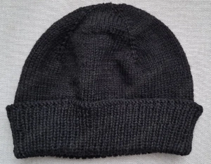 Caciula ( fes ) barbati, tricotata manual