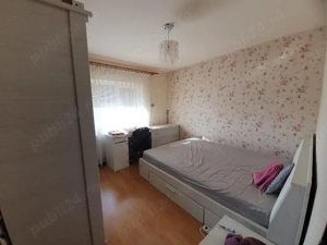 Închiriez apartament cu trei camere complet mobilat , cu loc de parcare  strada Numărului Oradea - imagine 7