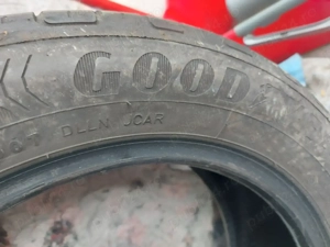 Vindem paru anvelope de vara