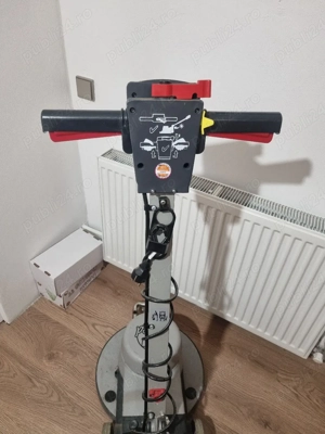 Numatic, masina de curățat si lustruit pardoseli - imagine 3