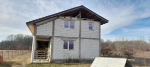 PREŢ MIC.  65000 euro   . CASA + TEREN 2500  metri patraţi - imagine 2