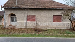Vind casa cu teren 1400mp-Romanesti Timis