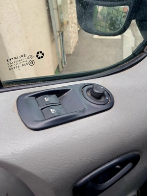 Nissan Primastar 2006 cu 3 locuri motor 2.0 Diesel - imagine 3