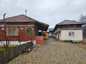 Casa cu teren de vanzare - imagine 2