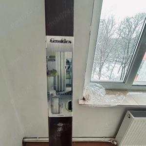Vând ușă pliabilă marca Grosfillex, nouă, nefolosită, încă ambalată.