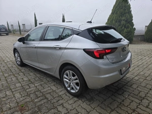 Opel Astra 2019 1.6 Diesel   de vânzare Se oferă spre vânzare Opel Astra, anul fabricației 2019 - imagine 6