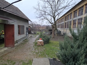 Casă suprafață totală de 1.000 mp - imagine 2