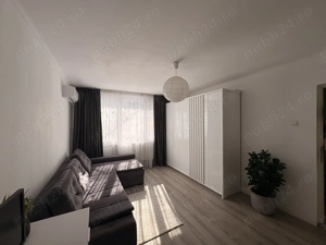 Garsonieră de vânzare   Drumul Taberei(Romancierilor), mobilată, parter, loc de parcare inclus