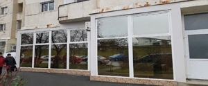 Vanzare spatiu comercial Arad, zona Micalaca, Bl. 303 - 137mp - imagine 2