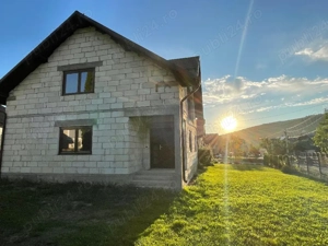 casa si teren de vanzare