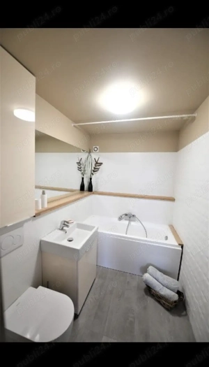 De vanzare, apartament 3 camere  - imagine 5