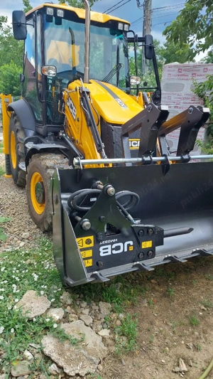 Excavari, decopertari, santuri, demolari, dezapeziri,etc.