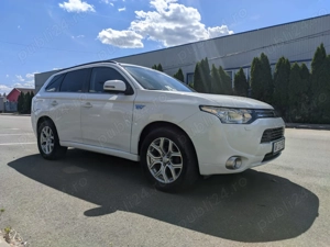 Mitsubishi Outlander PHEV 2014 - imagine 4