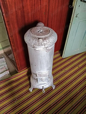 Godin din fontă  - imagine 3