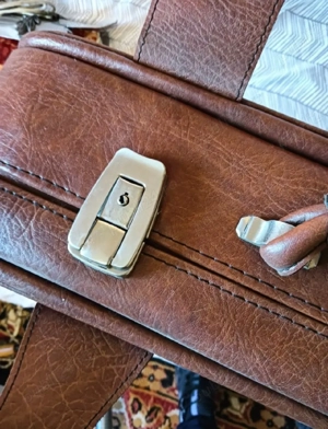 Geamntan din piele - imagine 4