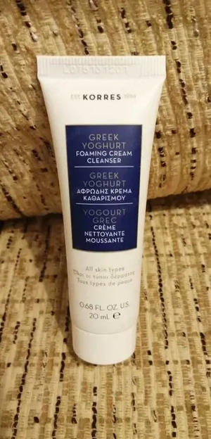 Crema de curatare spumoasa Korres