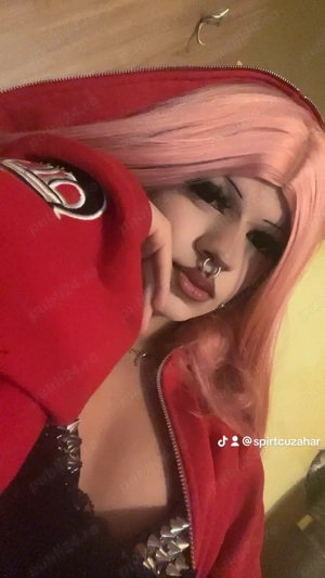 fata trans discreta si perfecta pentru tine 