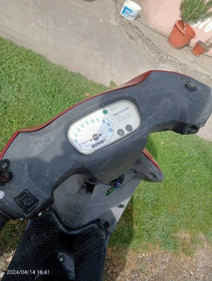 scuter Yamaha  - imagine 3