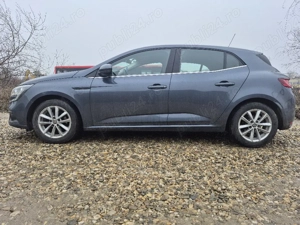 megan 4  hachtback, scaune incalzite ,  fara ad blue ! ÎNMATRICULATĂ  !