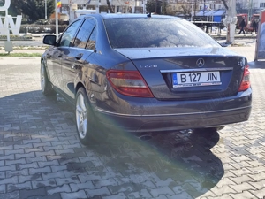 Vand Mercedes Benz 2.2 diesel  - imagine 4