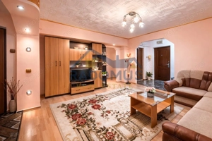 Garsonieră compartimentată în 2 camere - Blv. Republicii - Mobilată