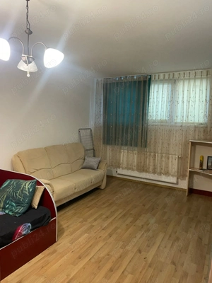 Închiriez garsoniera