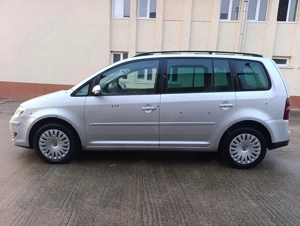 Vând Volkswagen Touran 1,9 TDI- 7 locuri - imagine 3
