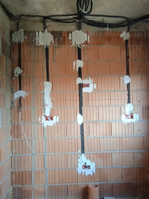 Amenajări interioare  - imagine 2