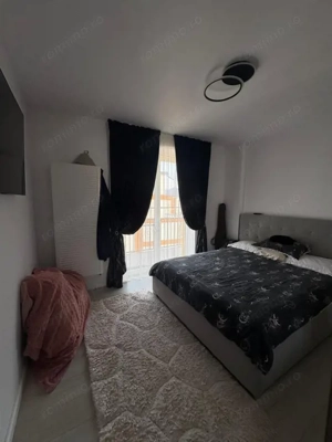 Apartament 3 camere, 99 mp construiti, parcare inclusa, zona Hotvon - imagine 5