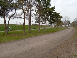  Vând 1.250 mp de libertate în Fetești   chiar în spatele Stadionului, Parcul Mare!   - imagine 2