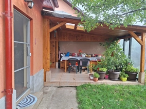 Vând vilă in sat Rosu - imagine 3