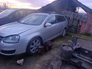 Dezmembrez Volkswagen Golf 5  - imagine 2