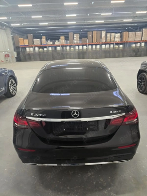 Mercedes-Benz E 220 d 4MATIC Impecabil - imagine 9