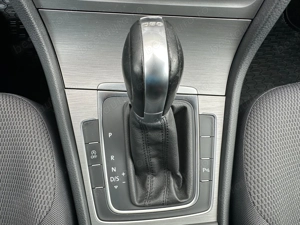 Volkswagen Golf SW 1.6 Diesel 105 CP An 2015 - imagine 19