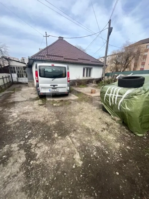 Teren 908 mp cu 2 case, zona Kaufland Sud