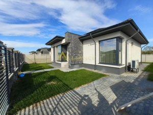 Casa individuala - 3 camere--PANOURI SOLARE