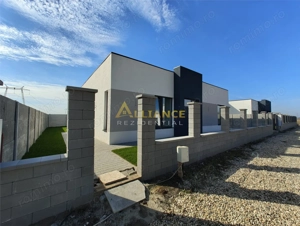 Casa individuala - 3 dormitoare, - 402 mp teren - Aviatorilor - imagine 2