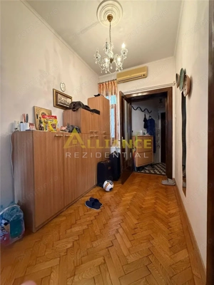 Apartament 2 camere etaj 1 zona Unirii centrala perfect pentru locuit sau investitie - imagine 5