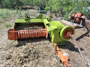 Vând presă de baloți pătrați Gallignani 146 - imagine 6