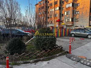 3  camere decomandat Brown Metalurgiei