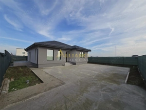 Casa individuala mobilata si utilata-3 camere-Panouri solare